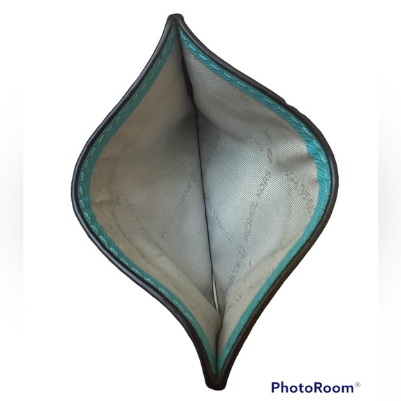 Michael Kors card holder - Picture 3 of 5